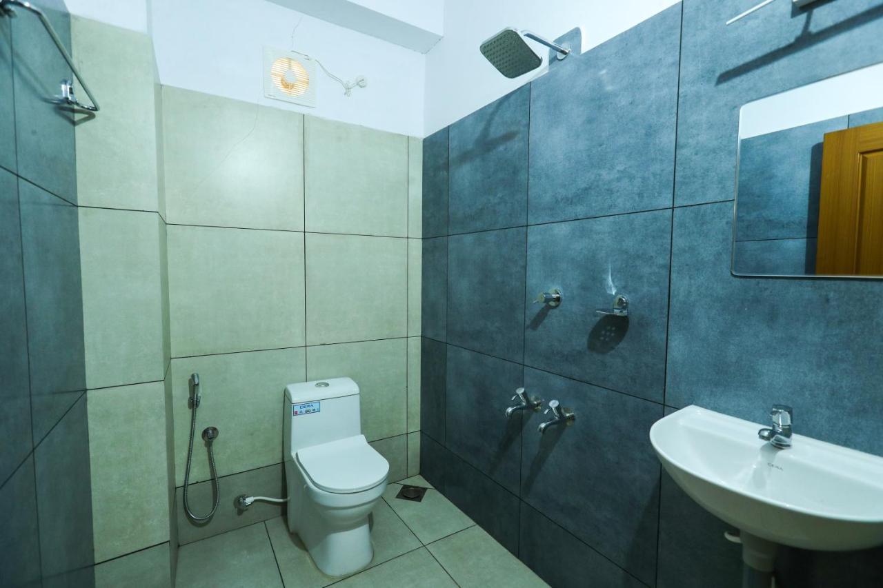 Aldora Airport Residency Otel Nedumbassery Dış mekan fotoğraf