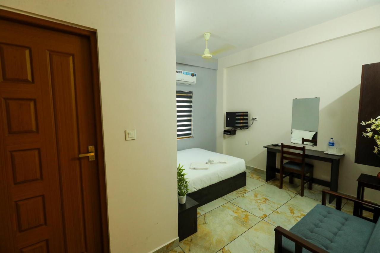 Aldora Airport Residency Otel Nedumbassery Dış mekan fotoğraf